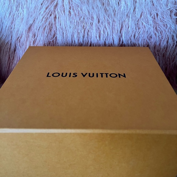 OnTheGo Tote Monogram Empreinte Giant PM *NEW* - Picture 6 of 6